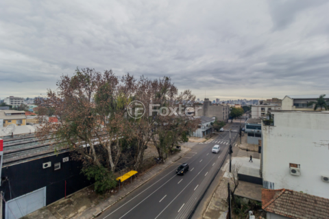 Image 17 - 878165