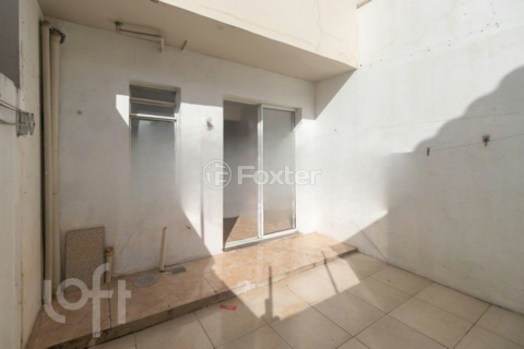 Image 6 - 878298