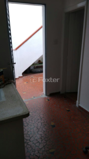 Image 19 - 878342