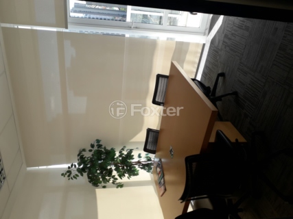 Image 6 - 878400