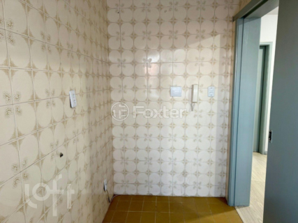 Image 8 - 878584