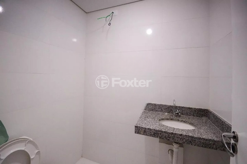 Image 7 - 878699