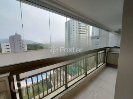 Image 6 - 878744