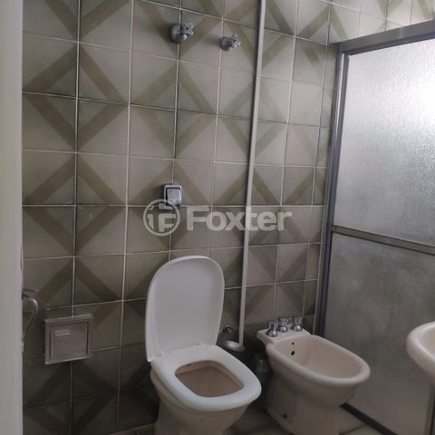 Image 9 - 878841