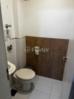 Image 7 - 878846