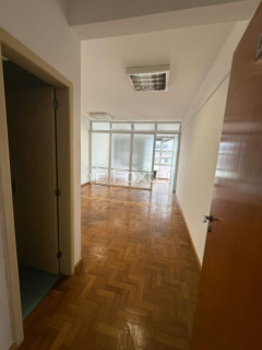 Image 1 - 878930