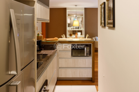 Image 6 - 878984