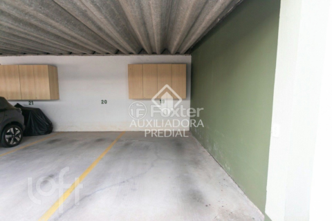 Image 38 - 879012