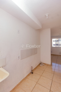 Image 7 - 879082