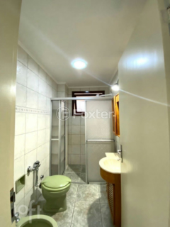 Image 3 - 879109