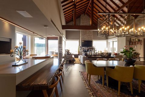 Image 15 - 879142