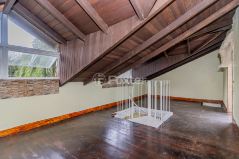 Image 33 - 879161