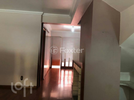 Image 7 - 879240