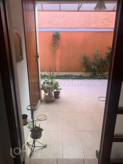 Image 1 - 879240