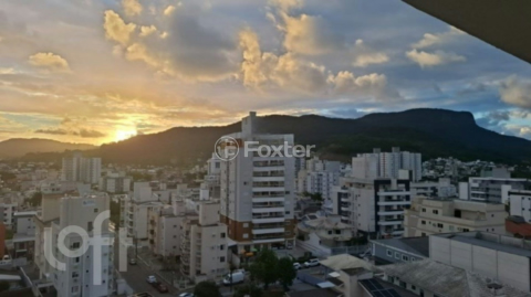 Image 1 - 879254