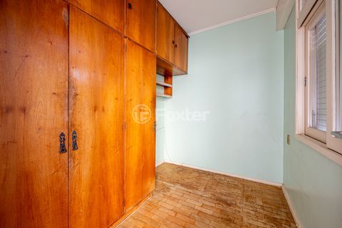 Image 21 - 879277