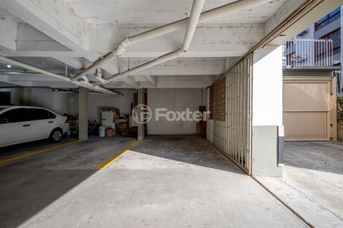 Image 28 - 879277