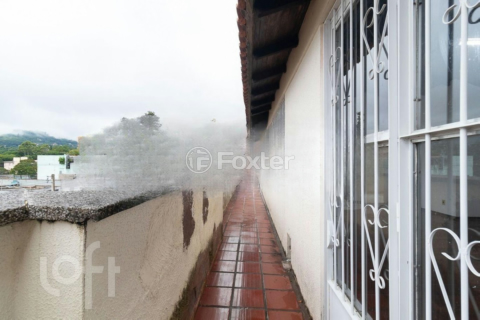 Image 6 - 879367
