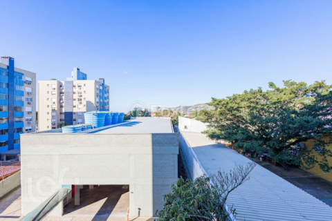 Image 6 - 879483