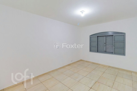 Image 3 - 879515