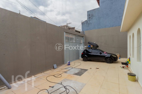 Image 29 - 879515