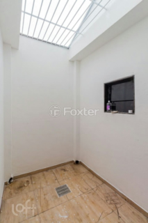 Image 8 - 879515