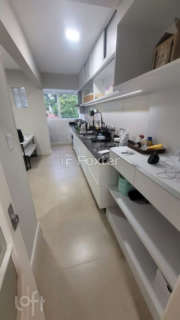 Image 27 - 879533