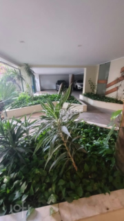 Image 33 - 879533