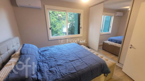 Image 11 - 879533