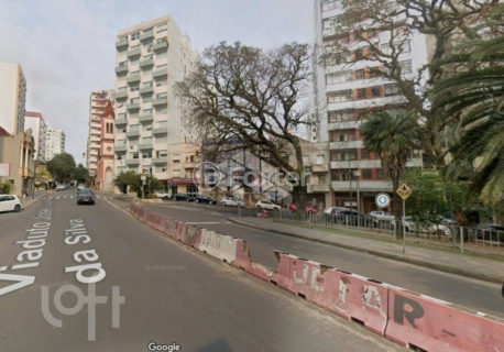 Image 11 - 879542