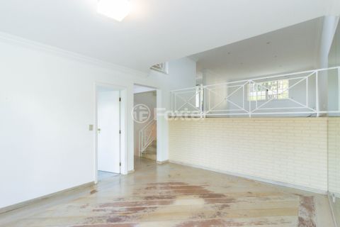 Image 43 - 879612