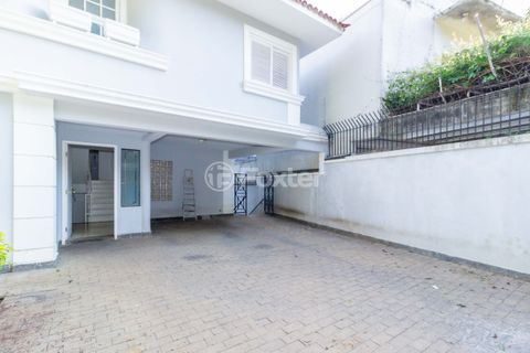 Image 74 - 879612
