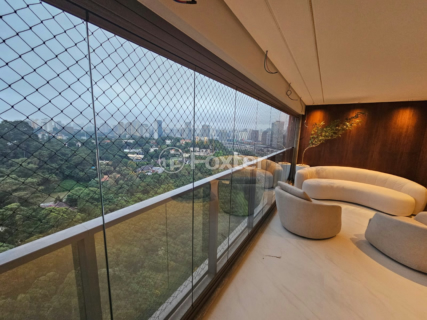 Image 3 - 879676