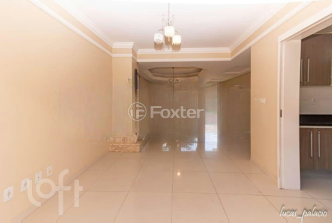 Image 7 - 879690