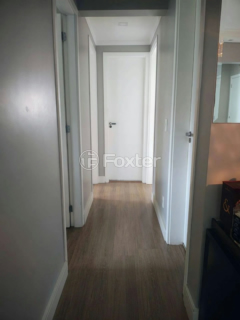 Image 8 - 879707