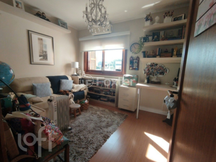Image 8 - 879854