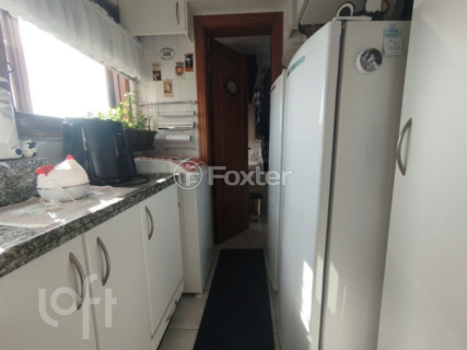 Image 4 - 879854