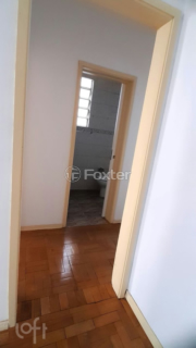 Image 8 - 879881