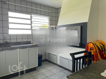 Image 7 - 879898