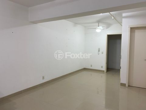 Image 3 - 880036