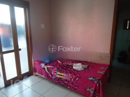 Image 7 - 880069