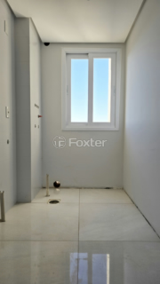 Image 6 - 880071