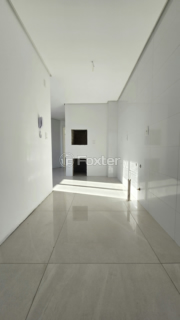 Image 3 - 880082