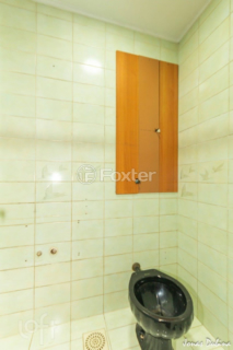 Image 7 - 880141
