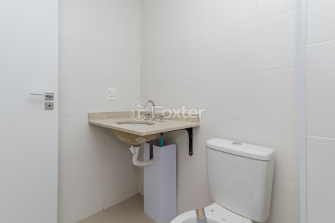 Image 8 - 880316
