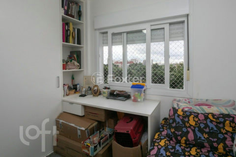 Image 17 - 880321