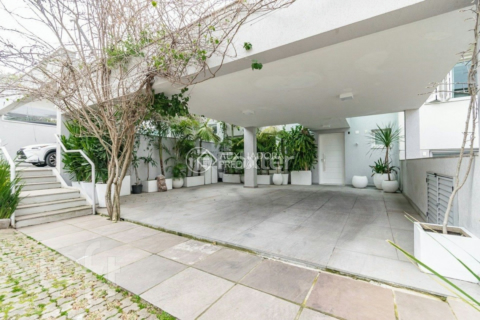 Image 62 - 880341