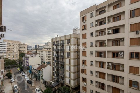 Image 1 - 880356