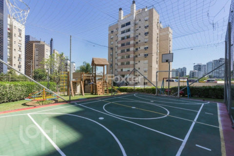 Image 30 - 880402