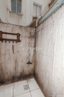 Image 4 - 880425